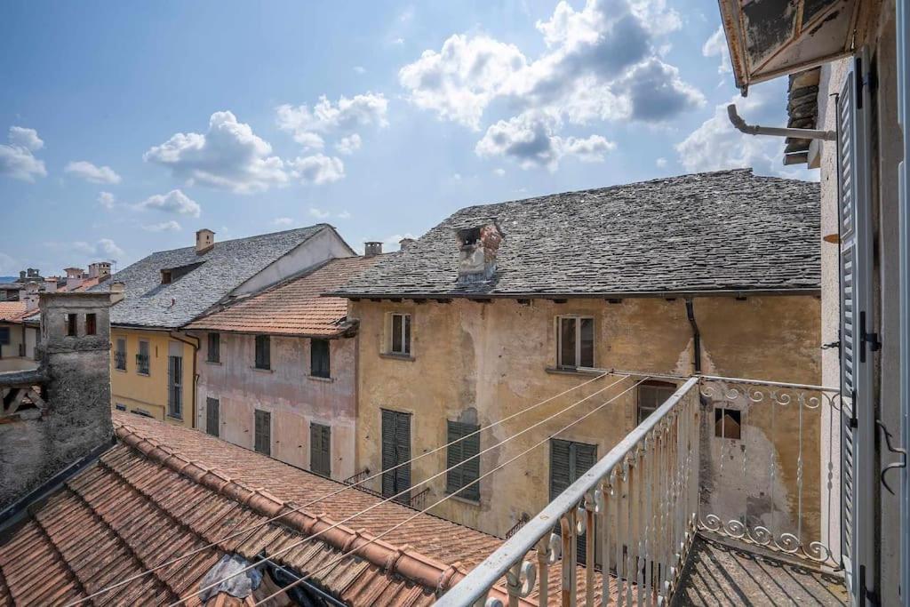 Julias Appartamento Nella Piazza Principale Orta San Giulio Exterior photo